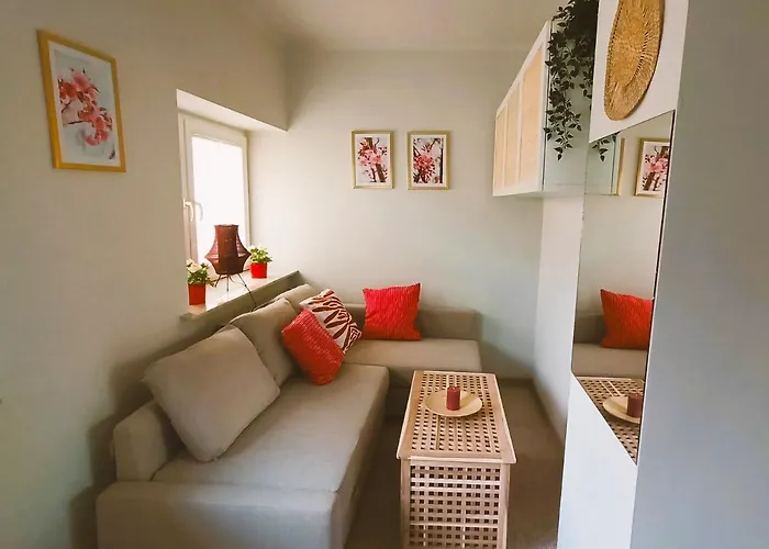 Apartament Wisniowy Krakowskie Przedmiescie 26